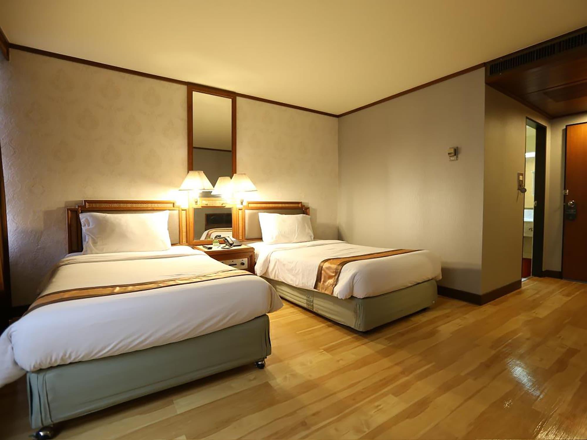 Hansa Jb Hotel, Hatyai Хатъяй Экстерьер фото